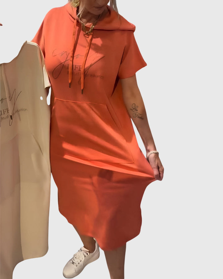 "Marlowe™ | Rentoa Huppumekkoa" can be rewritten as "Marlowe™ | Casual Hoodie Dress".