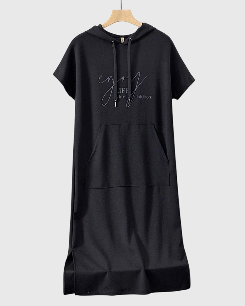 "Marlowe™ | Rentoa Huppumekkoa" can be rewritten as "Marlowe™ | Casual Hoodie Dress".