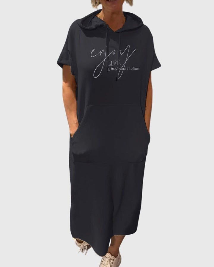 "Marlowe™ | Rentoa Huppumekkoa" can be rewritten as "Marlowe™ | Casual Hoodie Dress".