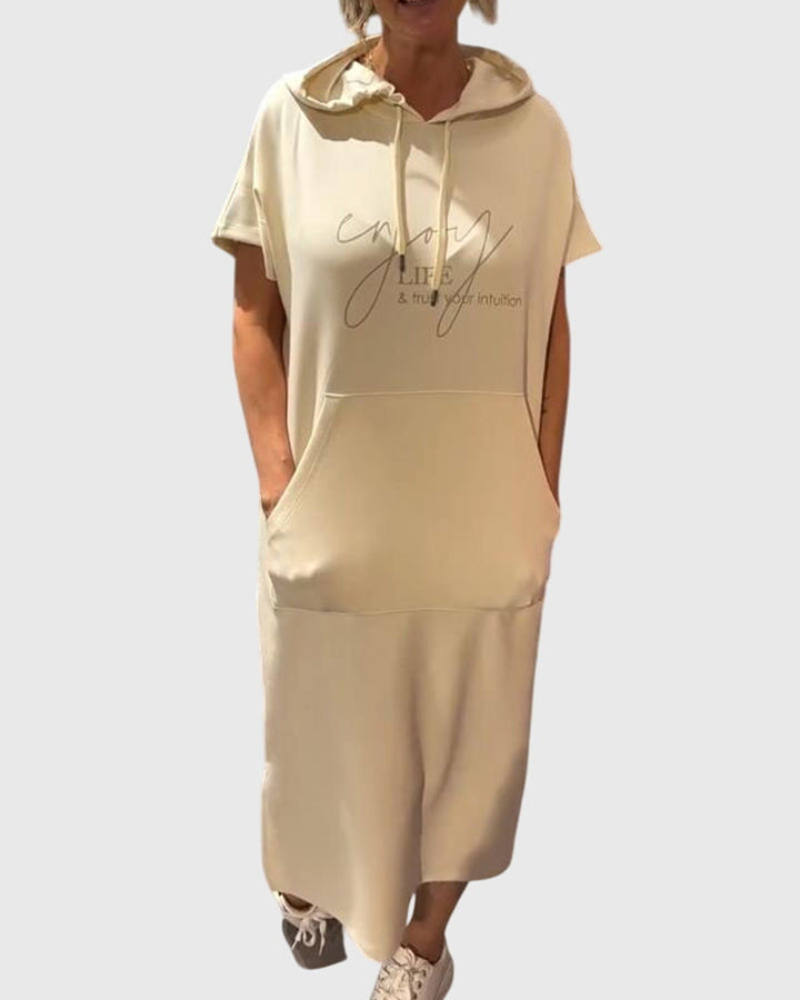 "Marlowe™ | Rentoa Huppumekkoa" can be rewritten as "Marlowe™ | Casual Hoodie Dress".