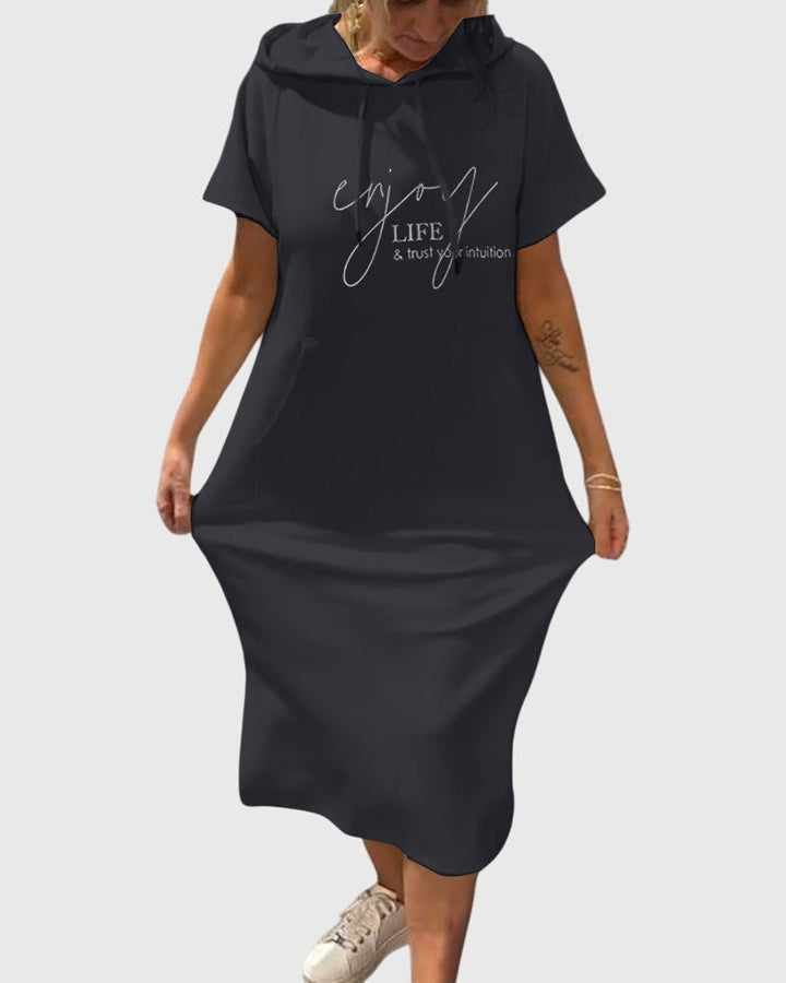 "Marlowe™ | Rentoa Huppumekkoa" can be rewritten as "Marlowe™ | Casual Hoodie Dress".